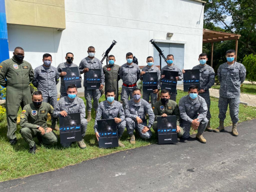 La Escuela de Helicópteros realizó el primer curso intermedio integral de mantenimiento de LVN para la Fuerza Pública.