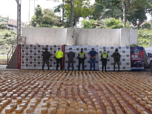 Cerca de dos toneladas de marihuana fueron incautados por la Fuerza Pública 