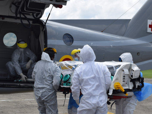 Paciente con COVID-19 fue transportado en aeronave de su Fuerza Aérea