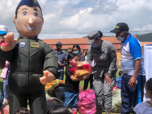 Una tarde de diversión y recreación para los niños de Madrid, Cundinamarca  