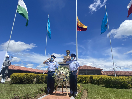 Reconocimiento y admiración a los héroes que ofrendaron su vida por la Patria