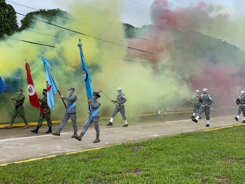 El Comando Aéreo de Cómbate No.6, conmemoro con desfile militar el grito de independencia.