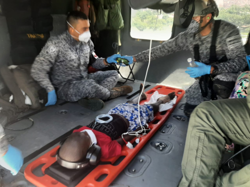 Niño mordido por una serpiente fue salvado en un Ángel de metal
