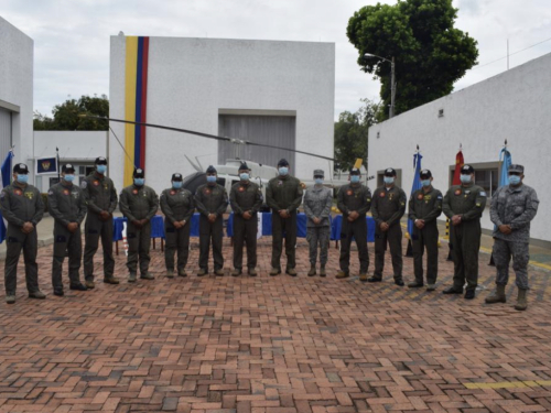 Culmina con éxito curso en mantenimiento de helicópteros Huey II a alumnos internacionalesf