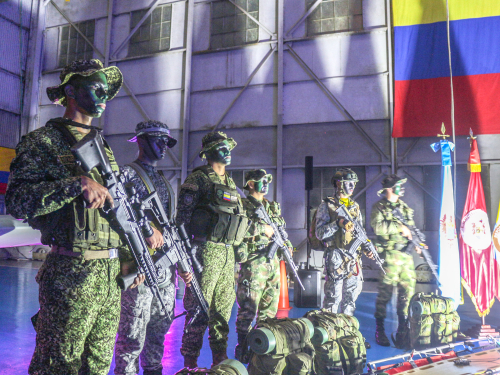 En el Comando Aéreo de Combate No.6, Se rindió un sentido homenaje en La Noche Mística.