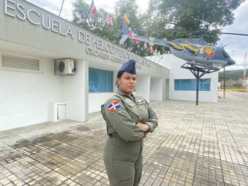 Stephanie Bonifacio: única mujer tripulante de helicóptero de la Fuerza Aérea Dominicana     