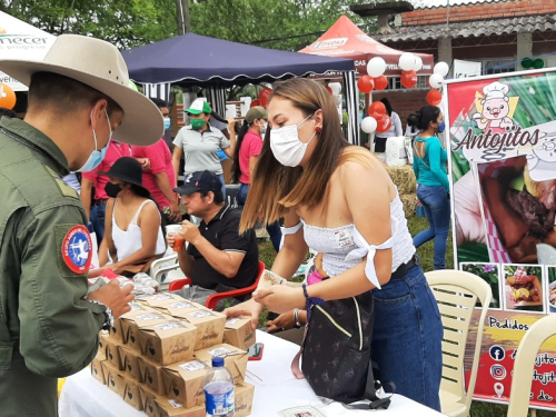 Jornada de reactivación económica, apoyada por su Fuerza Aérea  