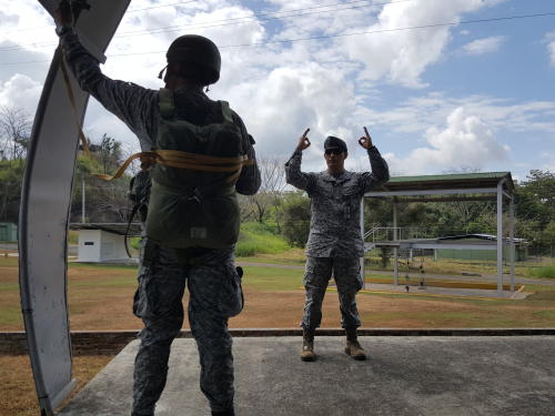 25 años de servicio formando militares íntegros  