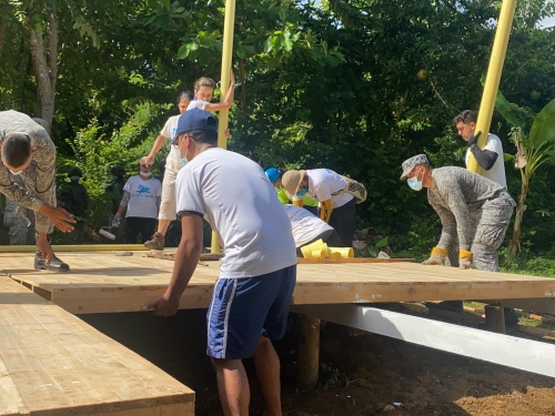 El GACAR apoya construcción de vivienda en San Andrés. 