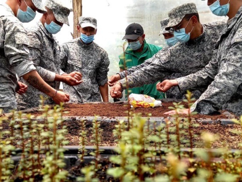 La conservación del medio ambiente es apoyada por su Fuerza Aérea Colombiana
