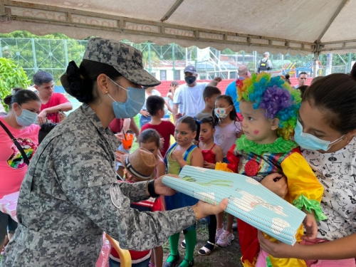 Juegos y diversión en el día del niño en la Dorada, Caldas