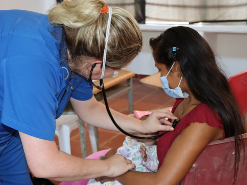Servicio de salud llegaron a los pueblos indígenas Achagua y Piapoco a través de su Fuerza Aérea