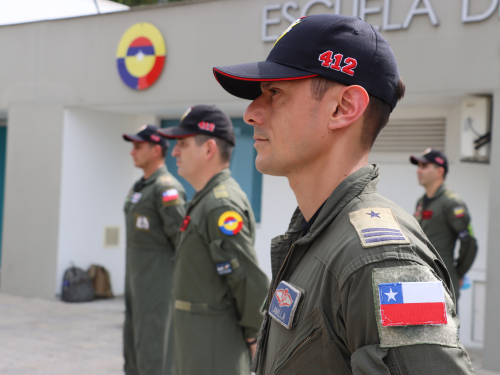 Pilotos chilenos fueron entrenados por su Fuerza Aérea Colombiana   