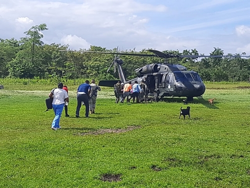 Oportuna evacuación a mujer que requería atención médica especializada