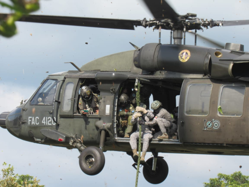 Operaciones contundentes y miles de beneficiados gracias a su Fuerza Aérea Colombiana