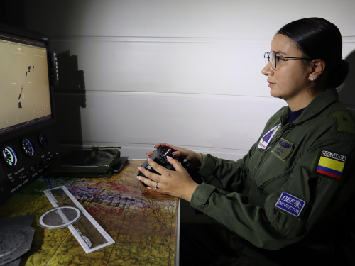 Nariñense, primera mujer navegante instructor de su Fuerza Aérea Colombiana
