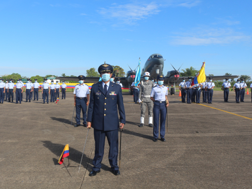Ceremonia de transmisión de mando es realizada en el Comando Aéreo de Combate No.6 