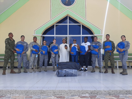 200 kits escolares fueron entregados en Providencia