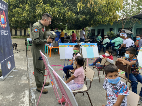 Su Fuerza Aérea Colombiana más cerca del Espinal, Tolima