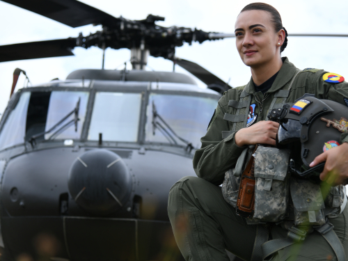 Rompiendo paradigmas: Artillera del equipo UH-60 Black Hawk