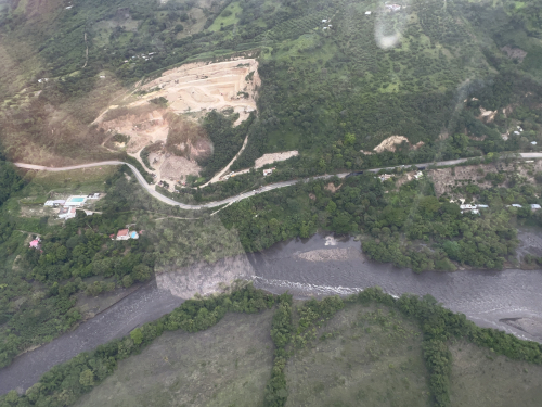 Monitoreo a derrumbes por lluvias en Tolima y Cundinamarca es realizado por su Fuerza Aérea 