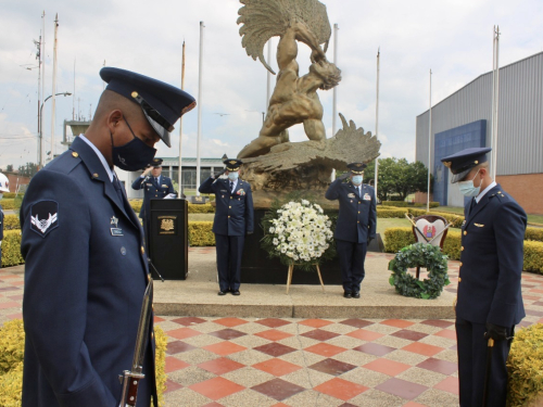 Su Fuerza Aérea Colombiana conmemora el Día de la Memoria y Solidaridad con las Víctimas en la Sábana de Occidente