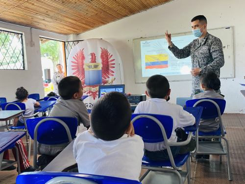  Estudiantes del Colegio Joaquín Cayzedo y Cuero conocieron el programa “Así se va a las estrellas”