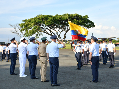 Comando Aéreo de Combate No.7 celebra su noveno aniversario de compromiso con el país 