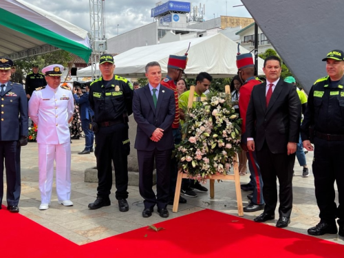 Fuerzas Militares acompañaron la celebración de la independencia de Antioquia