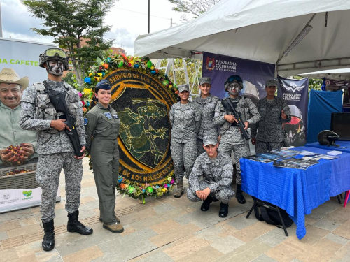 Fuerza Aérea Colombiana presente en la Feria Antioquia es Mágica