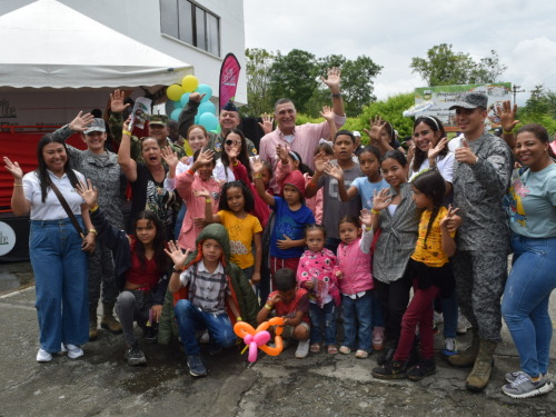 Habitantes de Guacarí, Valle, reciben jornada Integral en salud, recreación y bienestar
