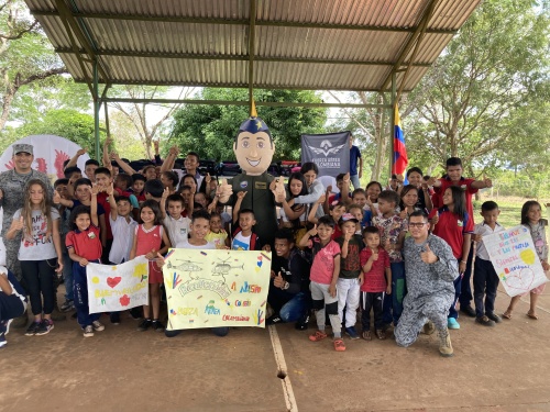 Fuerza Aérea Colombiana realiza permanente acompañamiento a las comunidades del oriente colombiano
