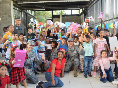 Llegó la navidad para los niños de la comuna 7 en Cali