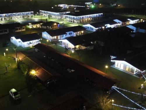 La 'Casa de los Halcones Valientes' se ilumina de Navidad