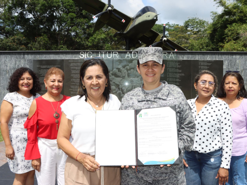 Autoridades municipales de Villavicencio exaltaron colegio GIMFA de su Fuerza Aérea 