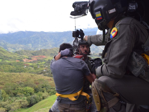 Ciudadanos atrapados por derrumbe en Rosas, Cauca, fueron evacuados en helicóptero de su Fuerza Aérea