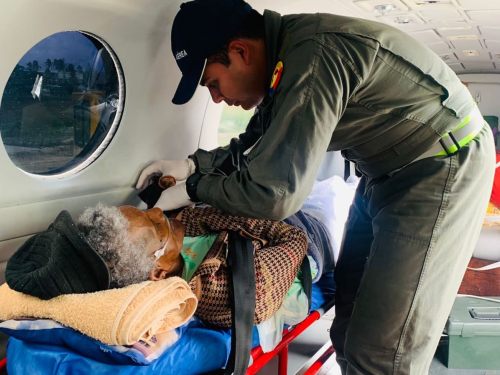 Traslado aeromédico de adulto mayor, fue realizado por su Fuerza Aérea Colombiana