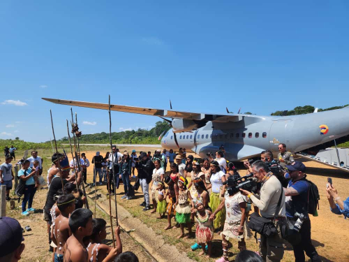 Inicia expedición Bio, Alto Río Igara, Paraná- Amazonas con el apoyo de su Fuerza Aérea Colombiana