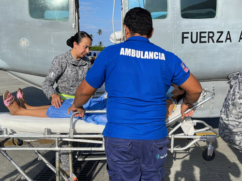 Mujer en estado de gestación, fue trasladada en una aeronave Caravan de su Fuerza Aérea Colombiana