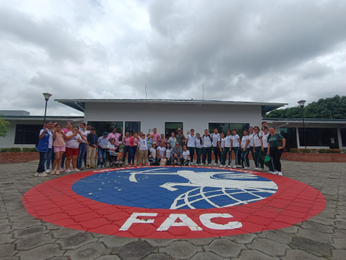 Celebración del mes de los niños en Yopal, Casanare con su Fuerza Aérea