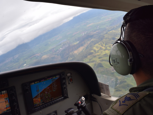 Misiones aéreas fortalecen la seguridad de la semana mayor en el suroccidente del país