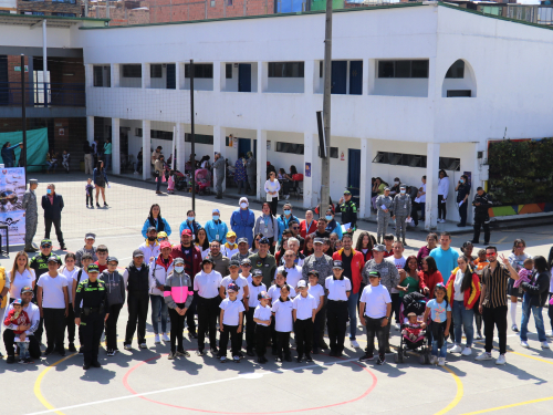 Habitantes de Fontibón en Bogotá accedieron a servicios gratuitos de salud con la Fuerza Aérea