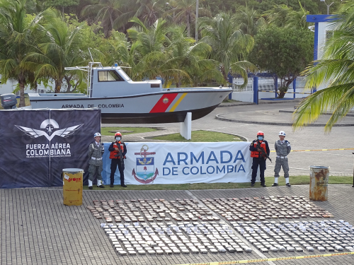Inmovilizada motonave con cargamento de estupefacientes en San Andrés