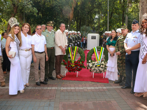 Con desfile militar se conmemoró el aniversario 411 de la ciudad de Neiva