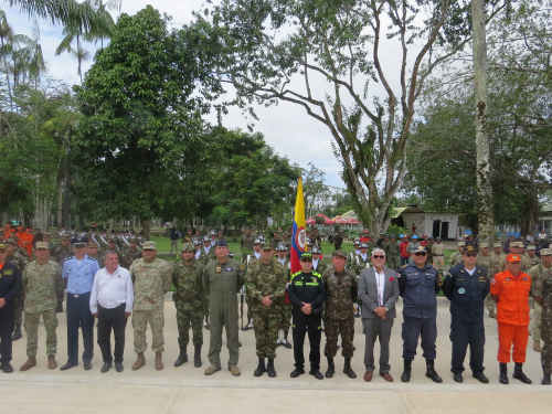 Una vez más, su Fuerza Aérea participó en la izada de pabellón Tripartita en el Amazonas