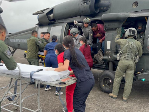 Helicóptero brinda asistencia humanitaria en Meta 