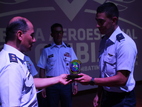 La Escuela del Sistema de Defensa Aérea y Antiaérea de la Nación celebró su doceavo aniversario