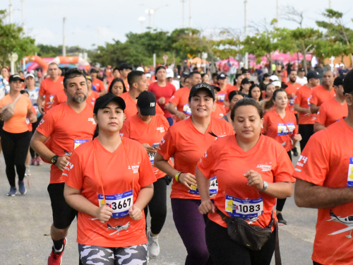 Con éxito se realizó la tercera edición de la carrera ‘Corre como el viento’ en el Gran Malecón