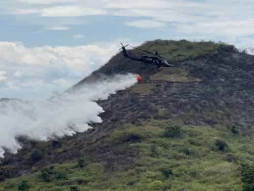 Controlado incendio forestal en Yumbo, Valle del Cauca