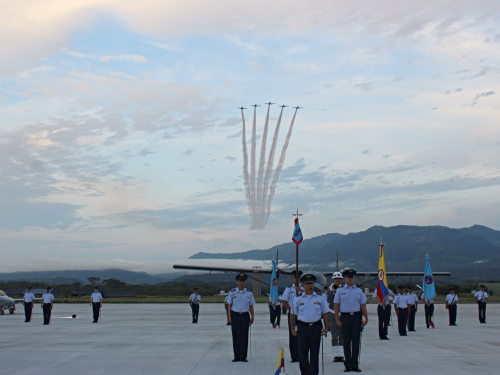 Los cielos de Puerto Salgar, se engalanan con imponente revista aérea para celebrar  los 90 años del Comando Aéreo de Combate No.1